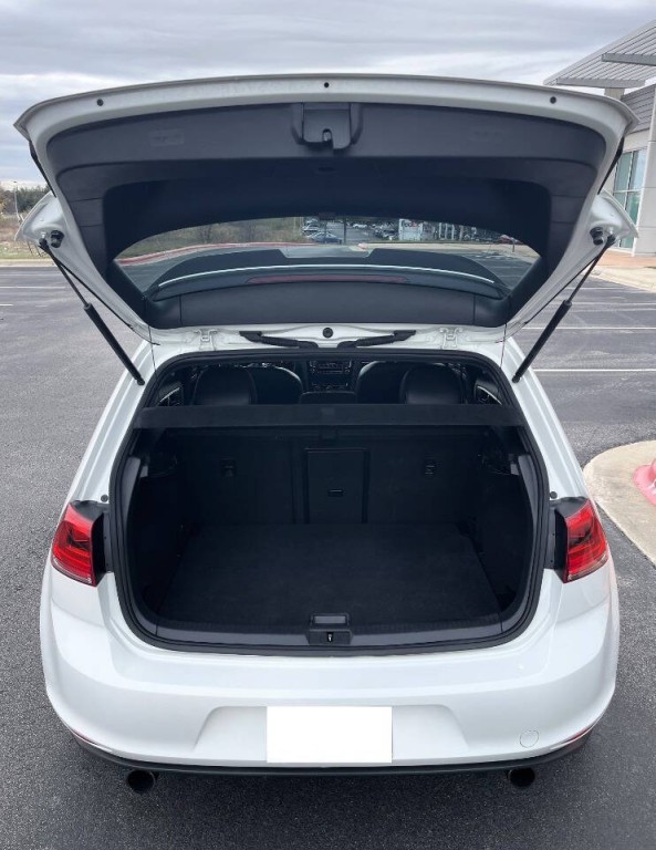 2016 Volkswagen GTI Image 29