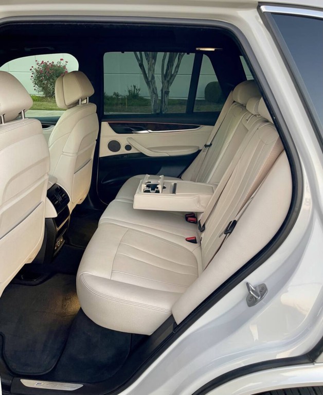 2017 BMW X5 Image 9