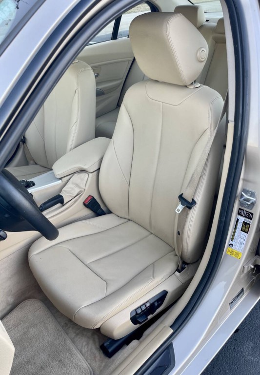 2015 BMW 3 Series Image 8