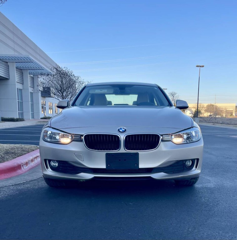 2015 BMW 3 Series Image 24