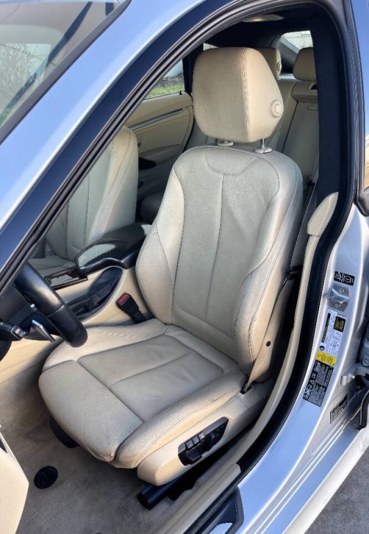 2014 BMW 3 Series Image 8