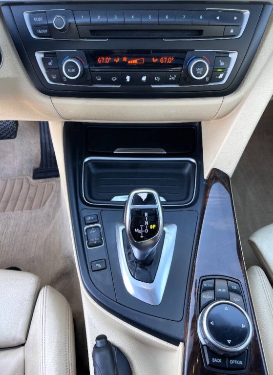 2014 BMW 3 Series Image 15