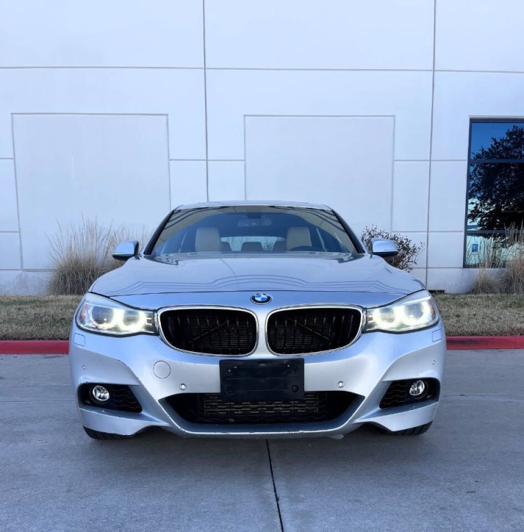 2014 BMW 3 Series Image 24