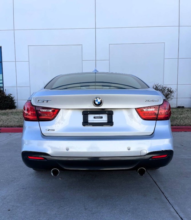 2014 BMW 3 Series Image 25