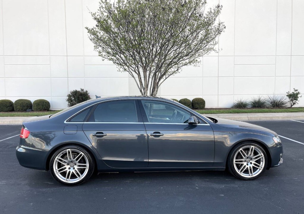 2010 Audi A4 Image 5