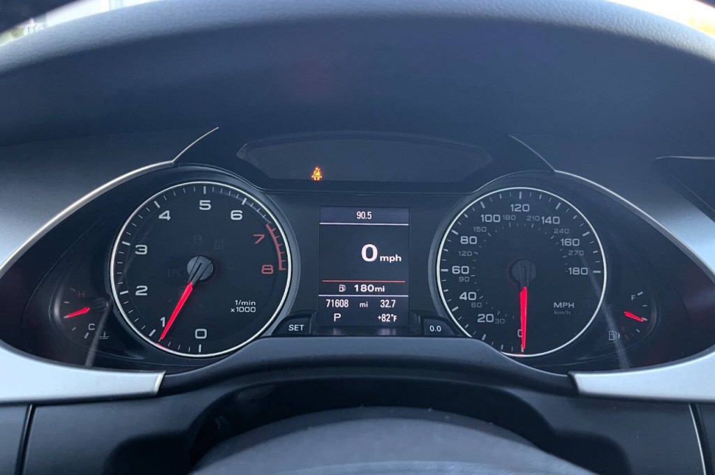 2010 Audi A4 Image 15