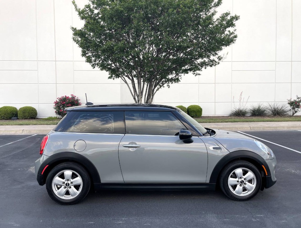 2016 MINI Cooper Image 5