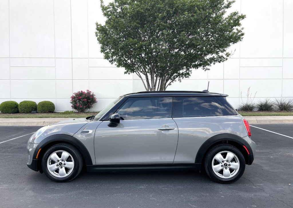 2016 MINI Cooper Image 6