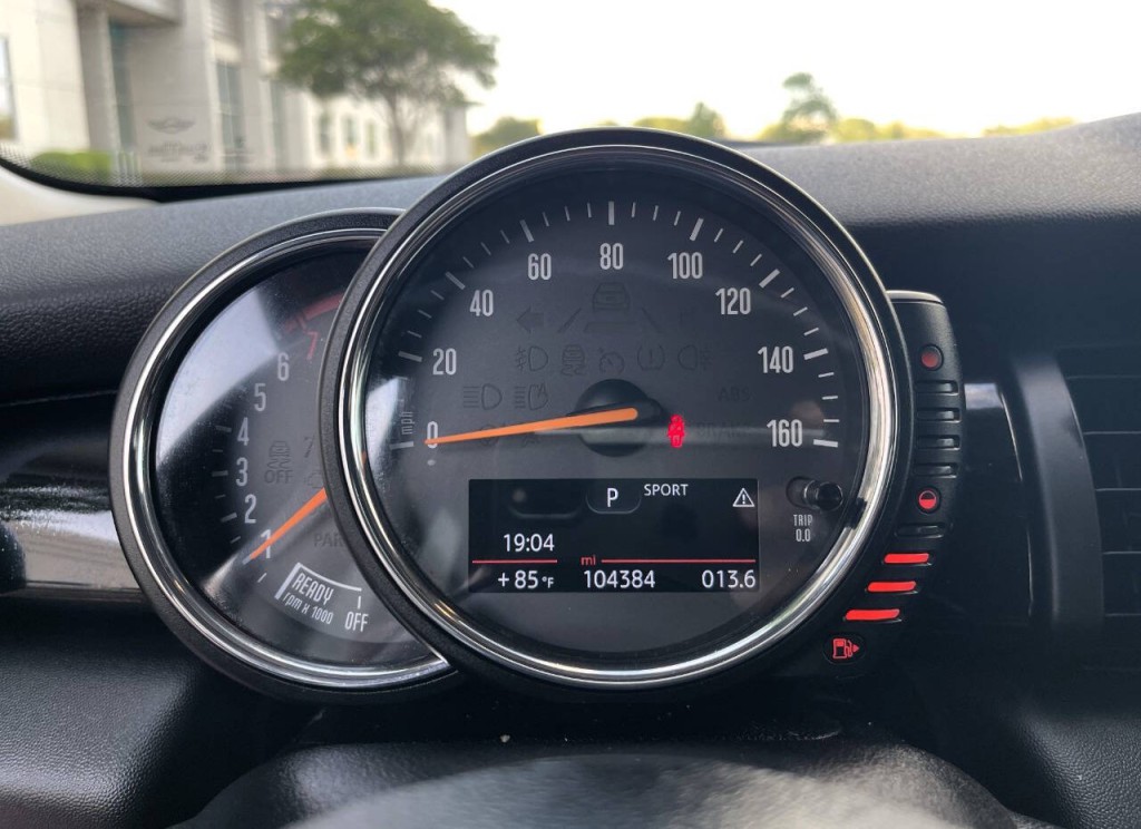 2016 MINI Cooper Image 17