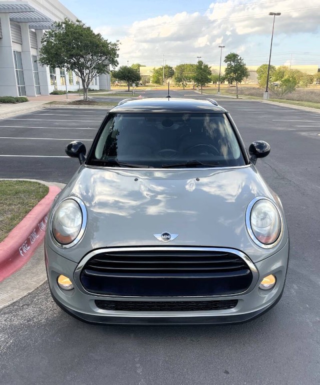 2016 MINI Cooper Image 26