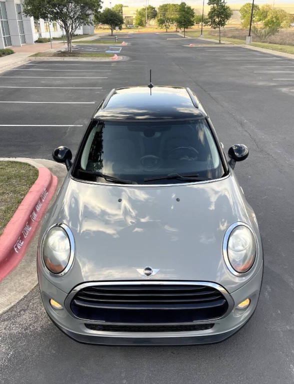 2016 MINI Cooper Image 28