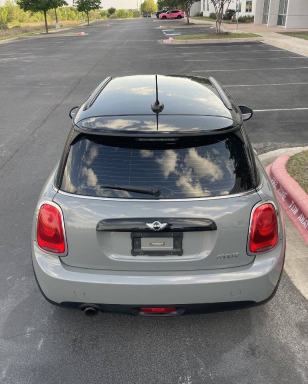 2016 MINI Cooper Image 29