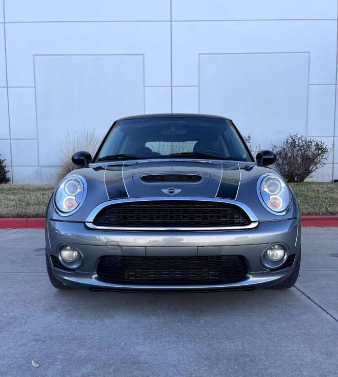 2010 MINI Cooper Image 22