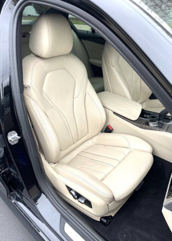 2018 BMW 5 Series Image 9