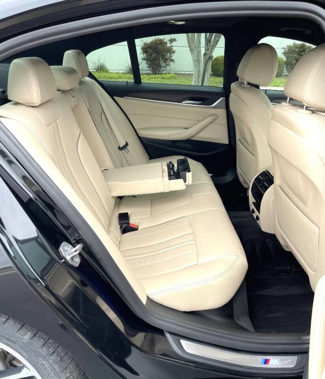 2018 BMW 5 Series Image 11