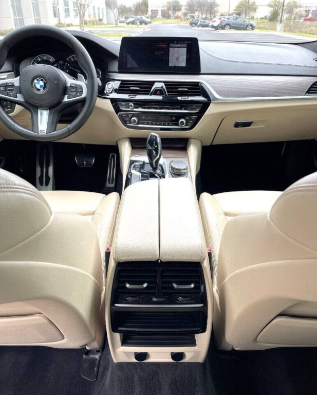 2018 BMW 5 Series Image 13