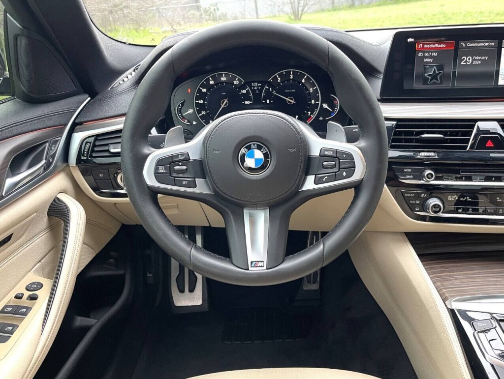 2018 BMW 5 Series Image 20