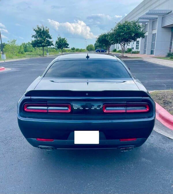 2017 Dodge Challenger Image 27