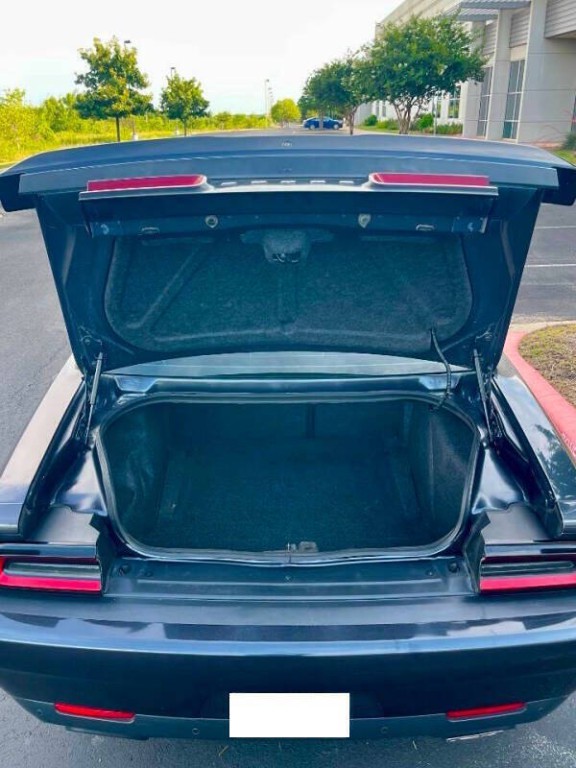 2017 Dodge Challenger Image 30