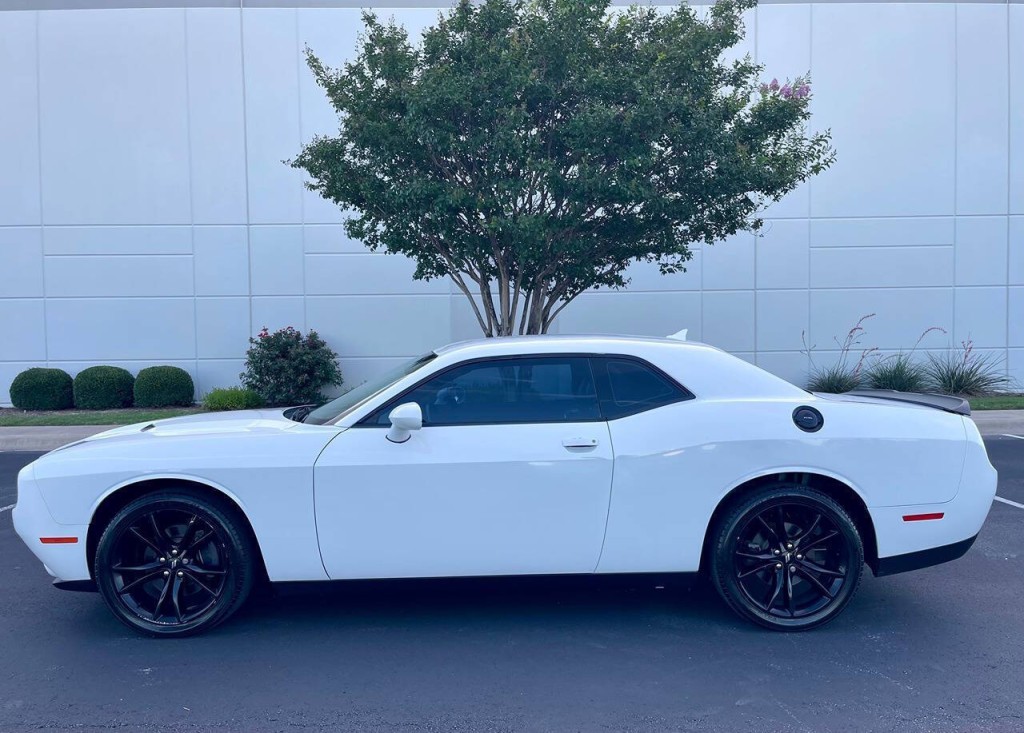 2018 Dodge Challenger Image 6