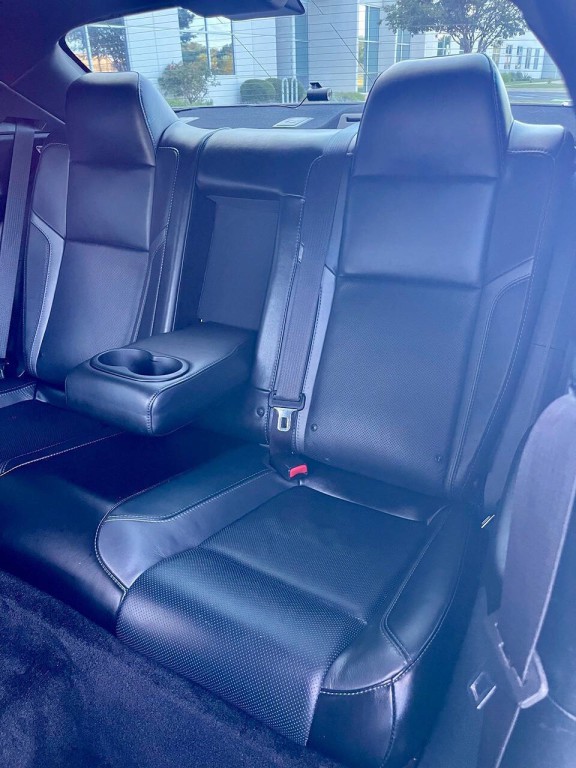 2018 Dodge Challenger Image 9
