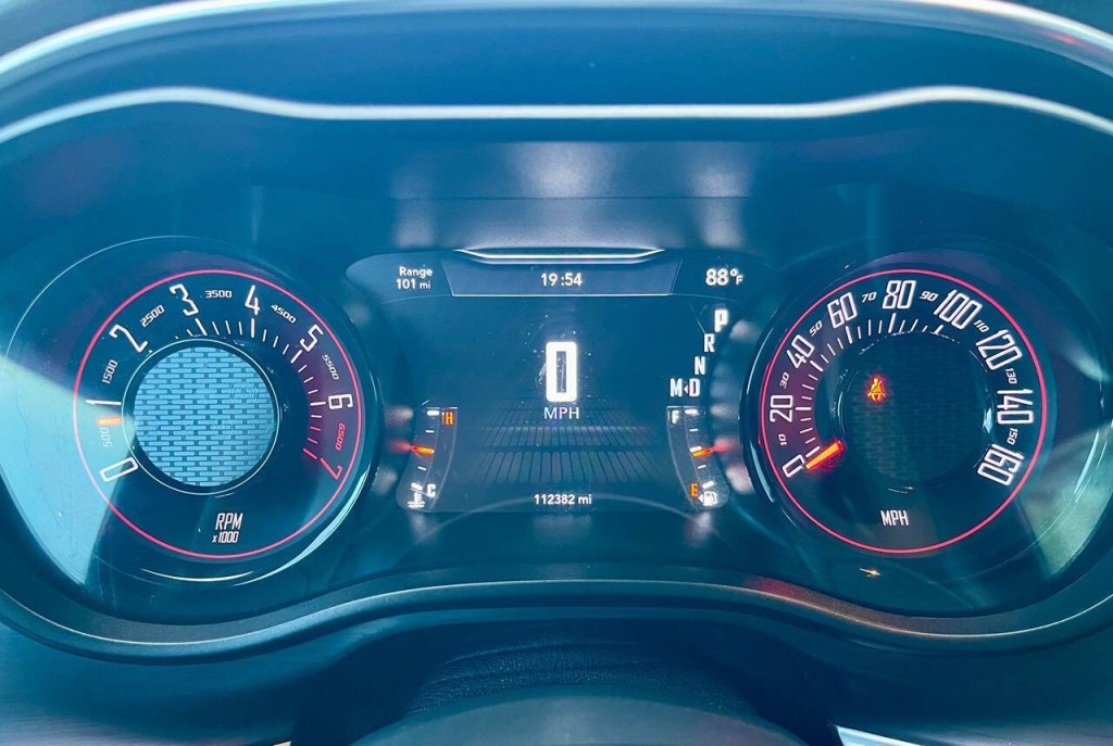 2018 Dodge Challenger Image 16