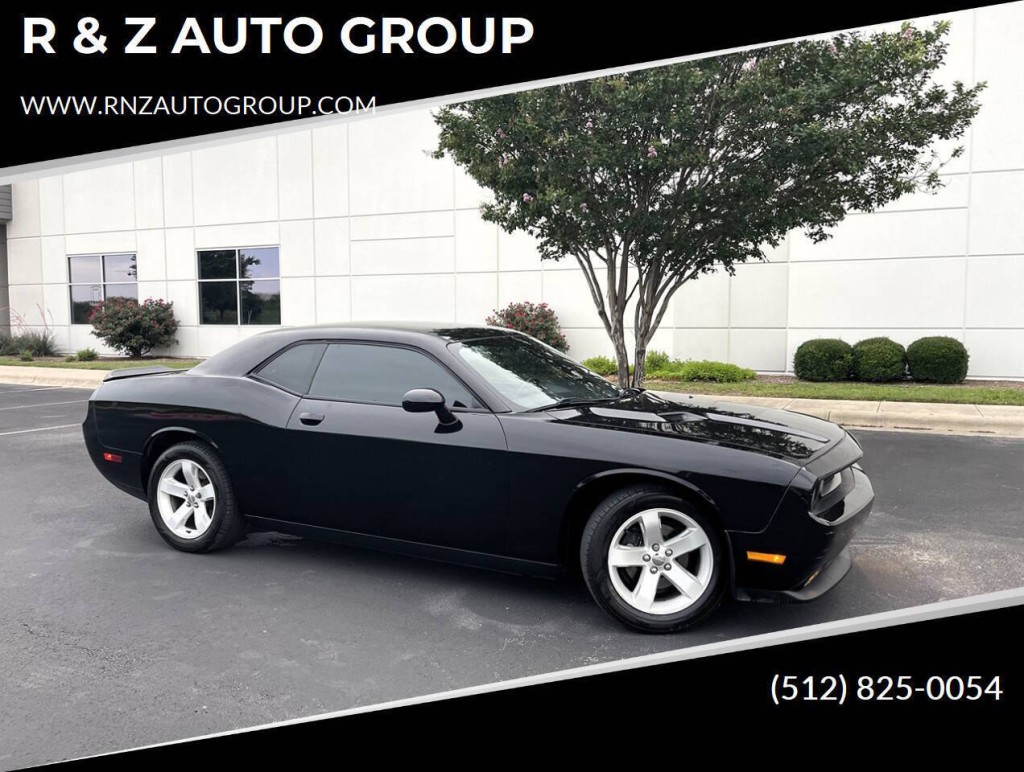 2014 Dodge Challenger Image 1