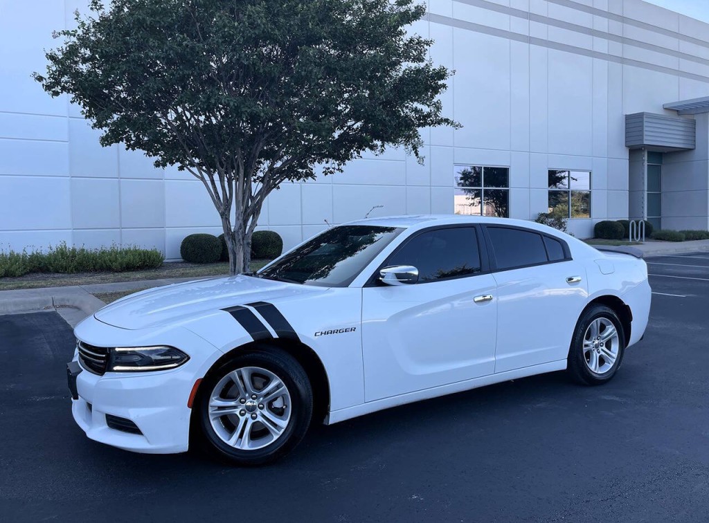 2016 Dodge Charger Image 3
