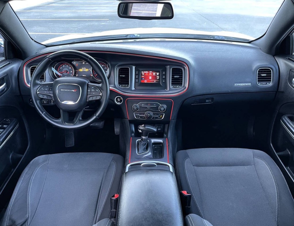 2016 Dodge Charger Image 12