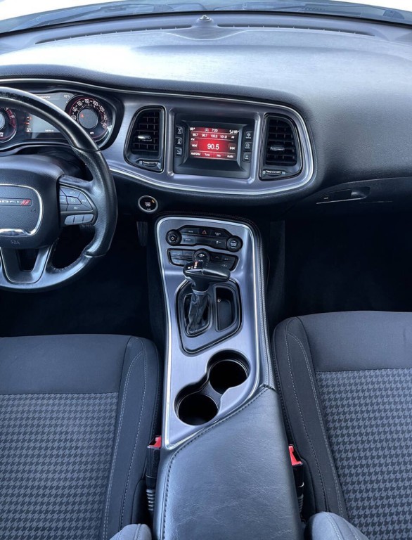 2017 Dodge Challenger Image 13