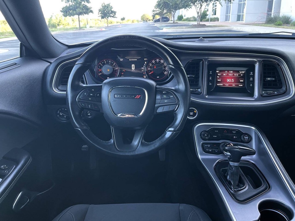 2017 Dodge Challenger Image 14