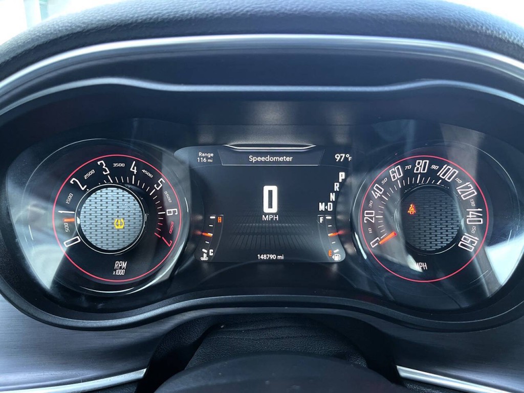 2017 Dodge Challenger Image 17