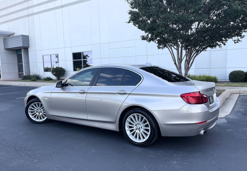 2012 BMW 5 Series Image 5