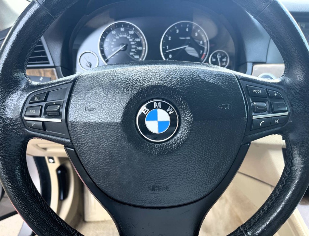 2012 BMW 5 Series Image 16
