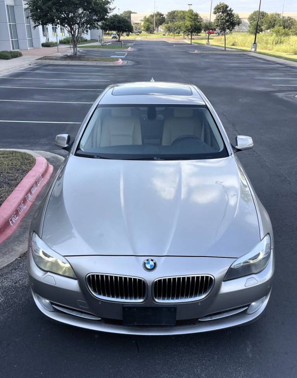 2012 BMW 5 Series Image 27