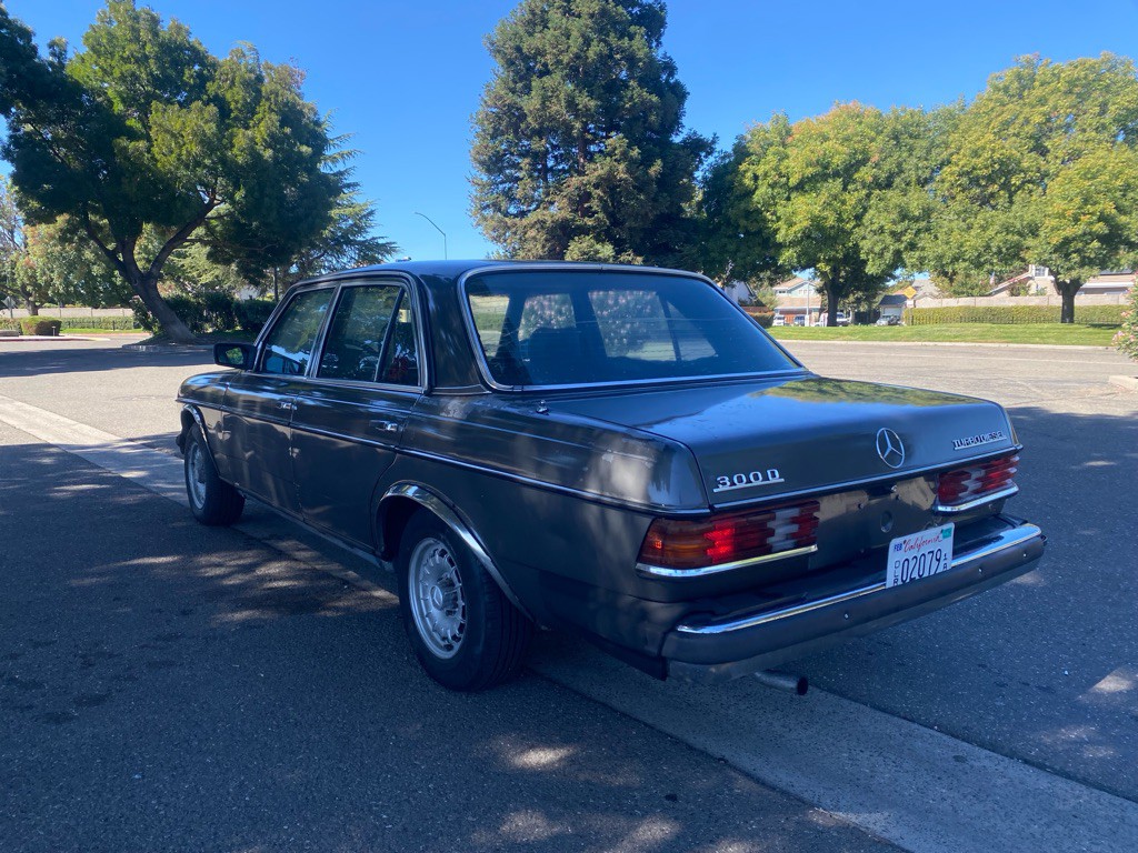 1983 Mercedes-Benz 300-Class Image 5