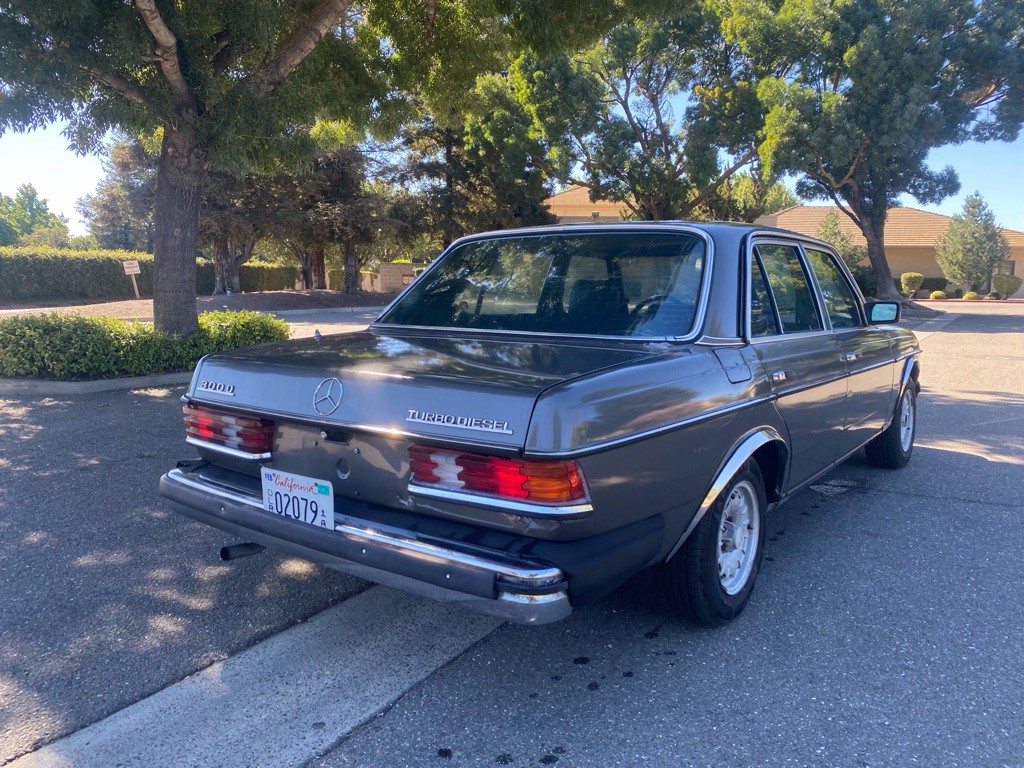 1983 Mercedes-Benz 300-Class Image 7