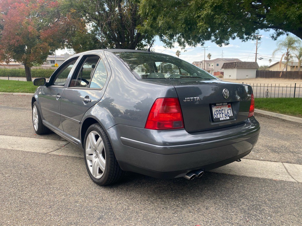 2003 Volkswagen Jetta Image 4