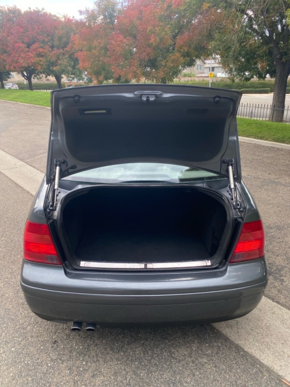 2003 Volkswagen Jetta Image 9
