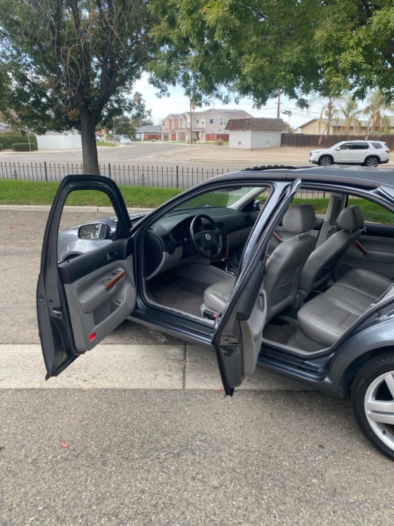 2003 Volkswagen Jetta Image 10