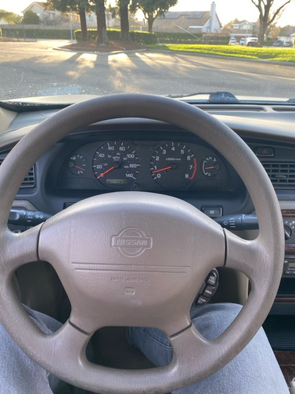 2001 Nissan Altima Image 12