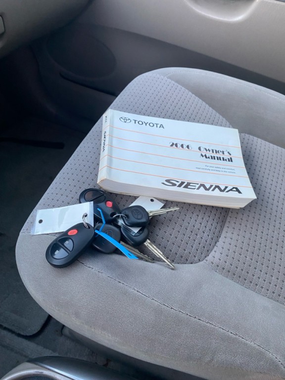2006 Toyota Sienna Image 18