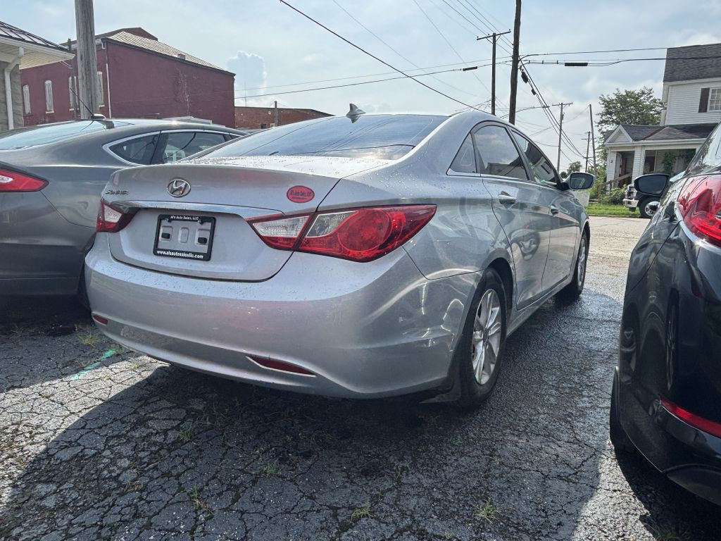 2012 Hyundai Sonata Image 3