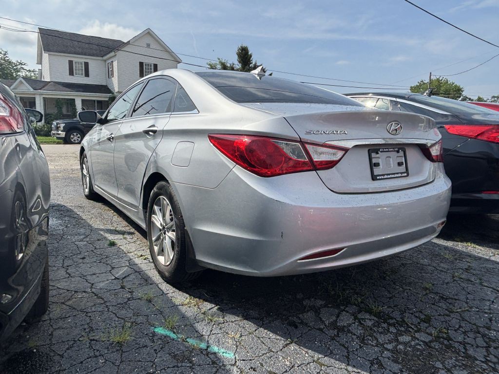 2012 Hyundai Sonata Image 4