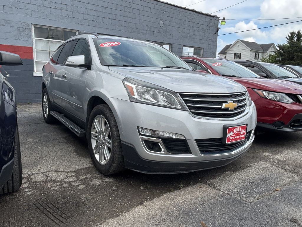 2014 Chevrolet Traverse Image 2