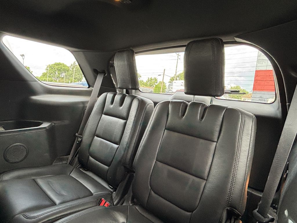 2015 Ford Explorer Image 9
