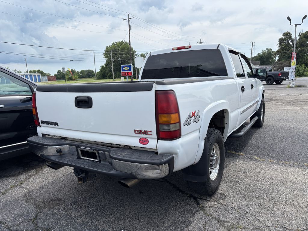 2003 GMC Sierra Image 3