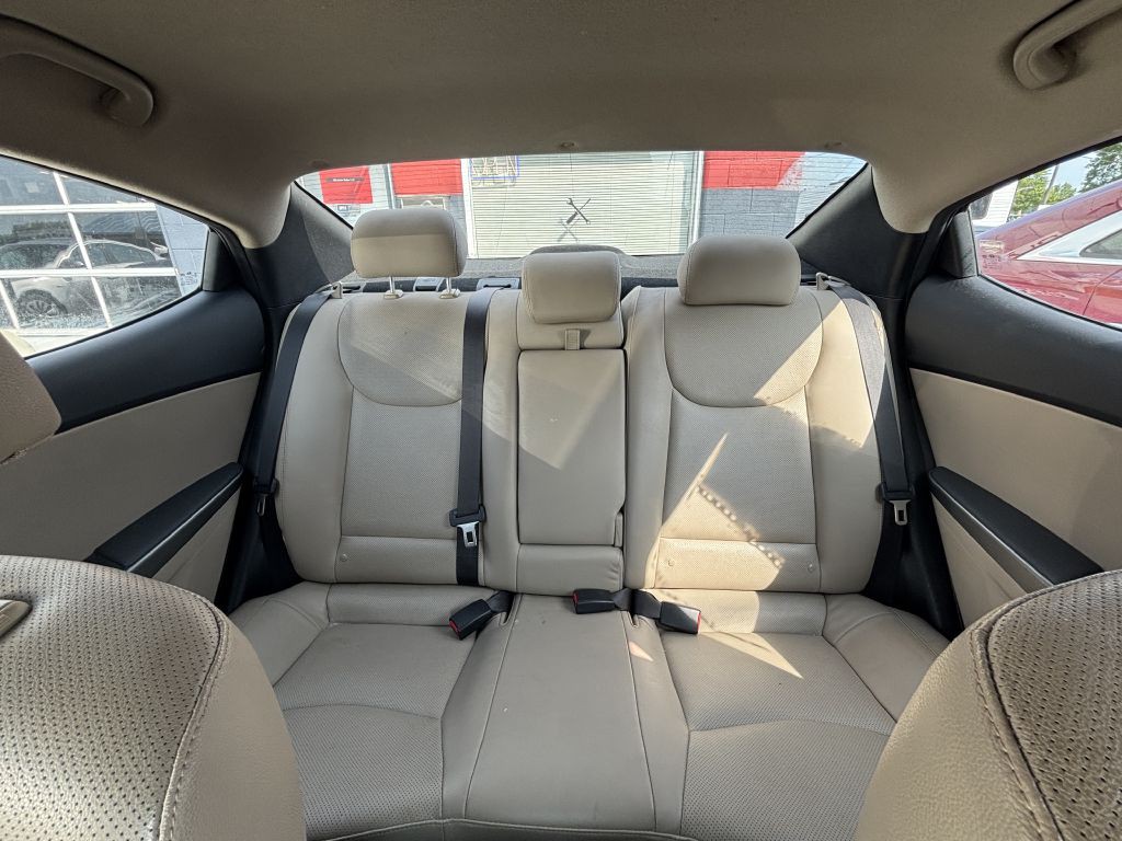2015 Hyundai Elantra Image 6