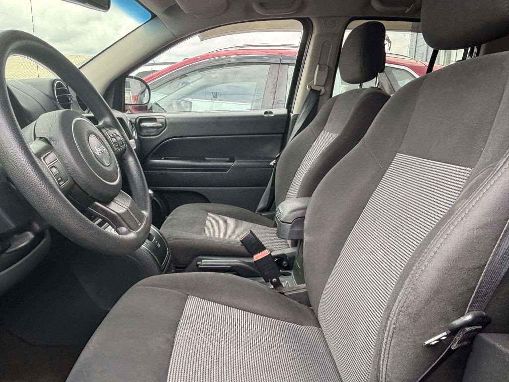 2016 Jeep Compass Image 5