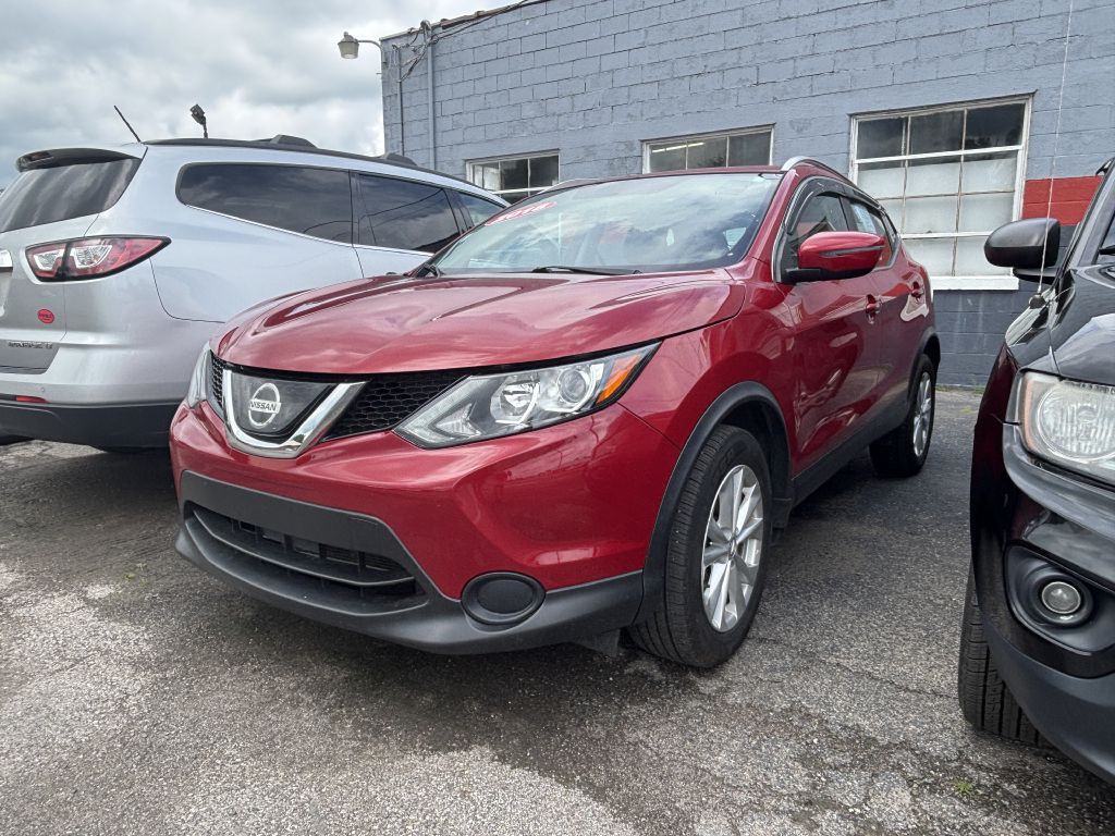 2018 Nissan Rogue Image 1